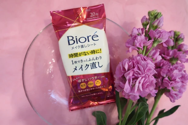 【軽く抑えるだけでパウダーをはたいたかのようにメイク直しができる魔法のシート】Biore メイク直しシート_1_1