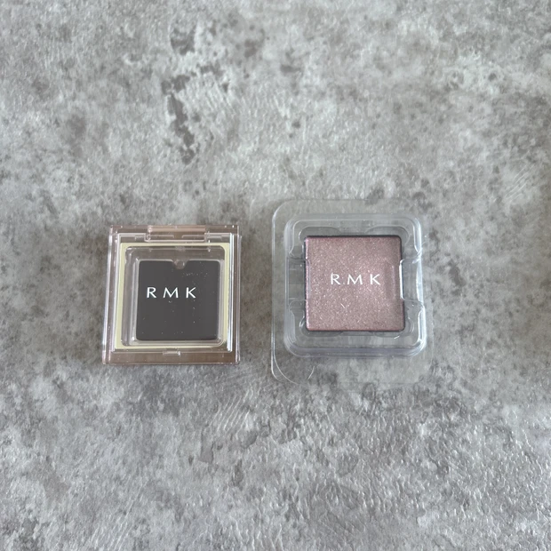 インフィニシェイド シングル アイシャドウ パッケージ