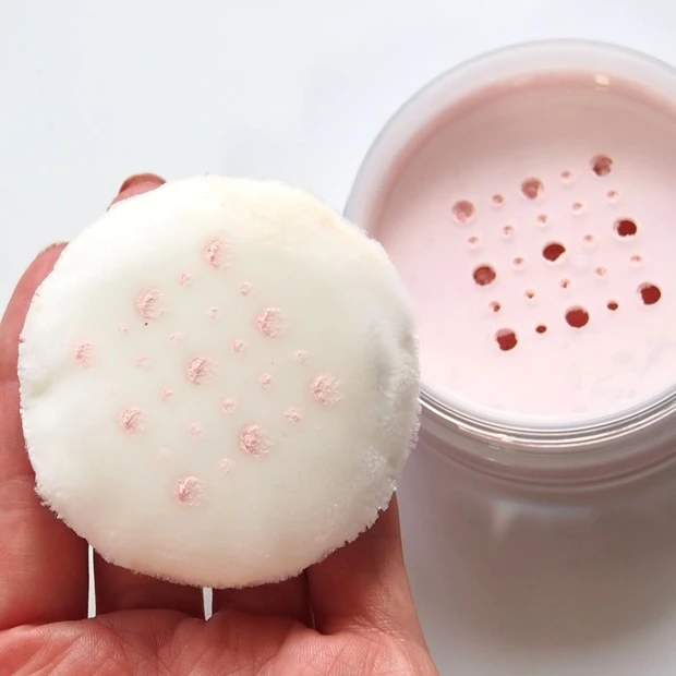 「チャコット フィニッシングパウダー モイストCA」の色味