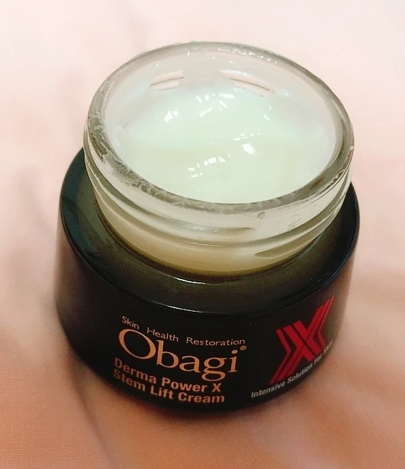 【アラサー女性が確実に手に入れたい】お肌のハリと弾力_1_2