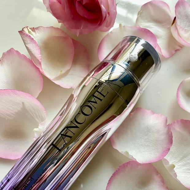 元旦に新発売。１プッシュで三ヶ所の穴から同時に出てくる美容液！レネルジー HCF トリプルセラム_4_2