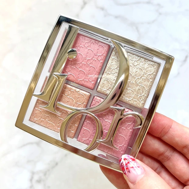 イエベ春におすすめ ディオールのピーチ系ハイライト使用例