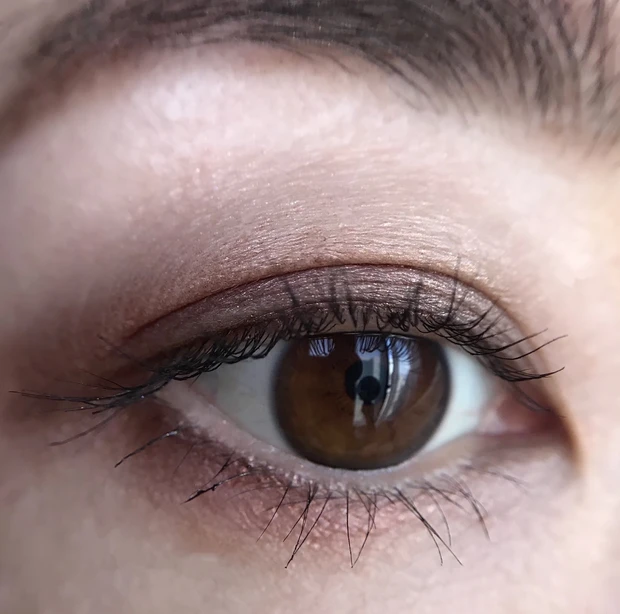 石鹸で落とせるのに発色も粉質も最高!
&beのパレットアイシャドウ_3_1