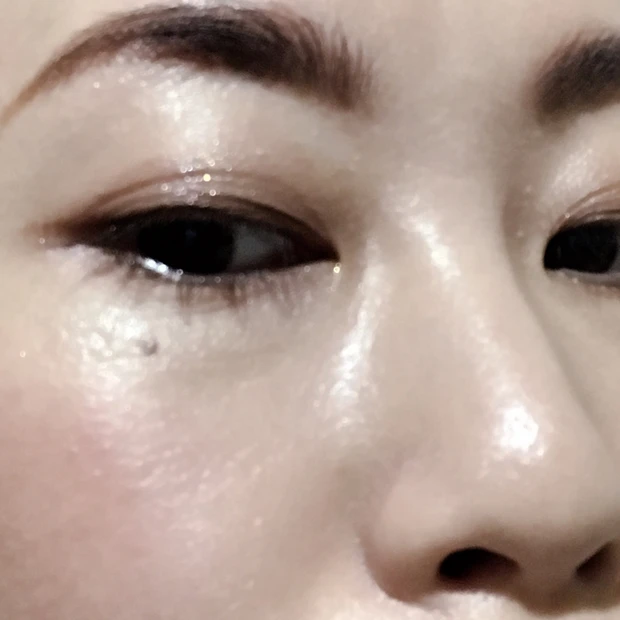 足しパレバイユア限定カラー スウォッチ