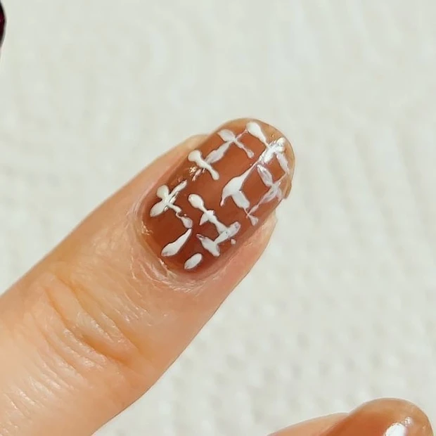 簡単可愛い♡ポリッシュでできるシックな大人のバレンタインネイル！_2_1