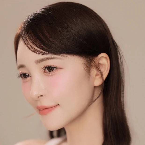 渡韓歴は５０回以上！韓国のメイクサロンや美容医療も好きで日・韓問わず月１度は必ず肌管理を受けているので、スペシャルケアからホームケアでのスキンケアも詳しい方だと思います。