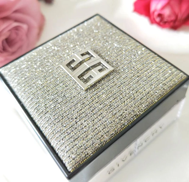 【クリスマスコフレ】パケのキラキラも美しい!やっぱりジバンシイのパウダーが良すぎる件。_3