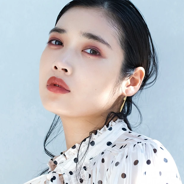 最新コスメでドラマティックに彩る 春のイガリメイク_4_2