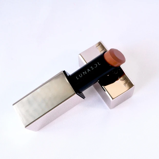 ルナソル(LUNASOL)プランプメロウリップス 11 エクリュ(Ecru)