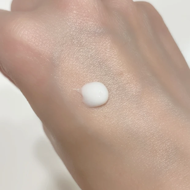 ソフィーナiP　クリーム