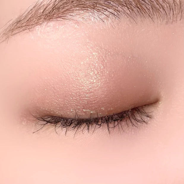 マジョリカマジョルカ シャドーカスタマイズ ブリリアントグリッター GD862 月の砂