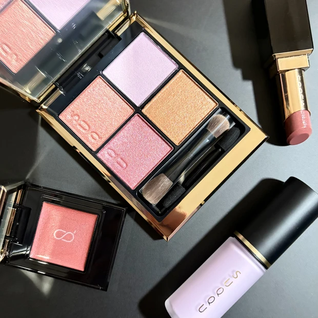 4月からマキアトップ ビューティーズとして活動することになりましたTOMOYOです！ 

新作デパコス情報やテーマ別メイクなど、“今いちばんときめく美容”を発信していきます♡_3_1