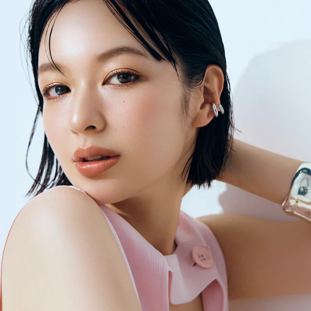 森 絵梨佳×岡田知子の秋新色コスメ対談。大本命は「砂漠ベージュメイク」に…