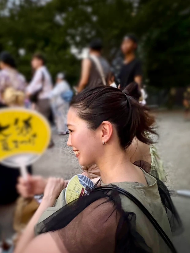 ミディアムボブ　セルフアレンジ　オールバック　お団子