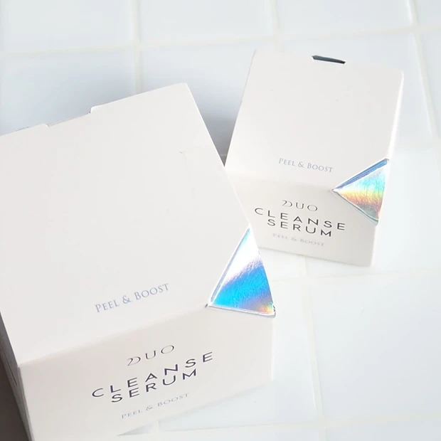 「デュオ クレンズセラム ピール＆ブースト」の外箱