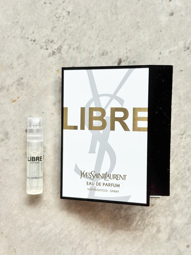 イヴ・サンローラン　香水　付録　リブレ　マキア　MAQUIA 