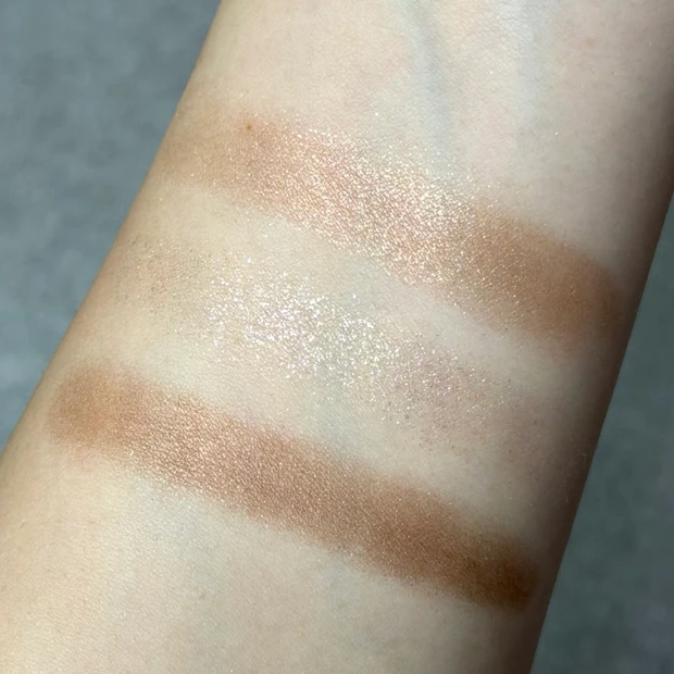 CANMAKE（キャンメイク） ジューシーピュアアイズ 11ストロベリーココア スウォッチ