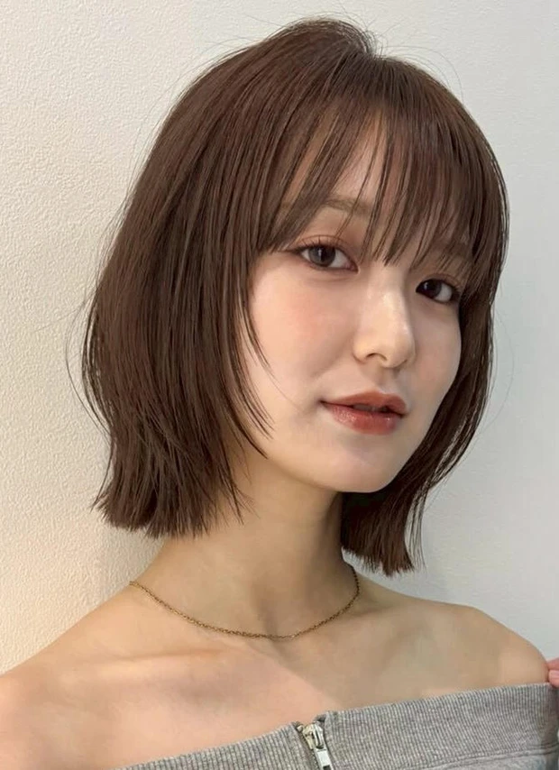 【グレージュ系】春におすすめの髪色・ヘアカラー アッシュグレージュ