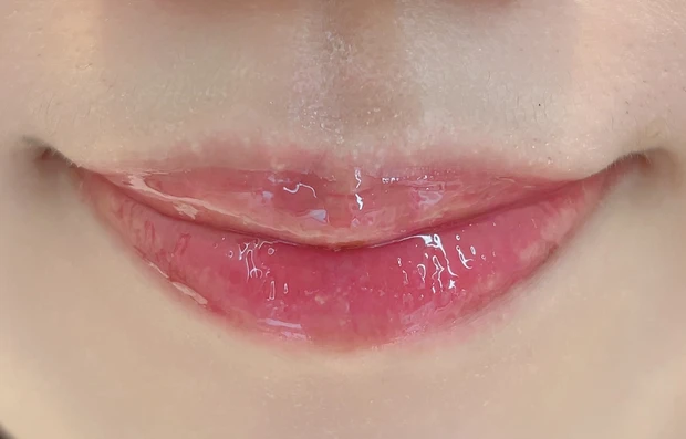 ゲラン キスキス ビー グロウオイル 458のスウォッチ①