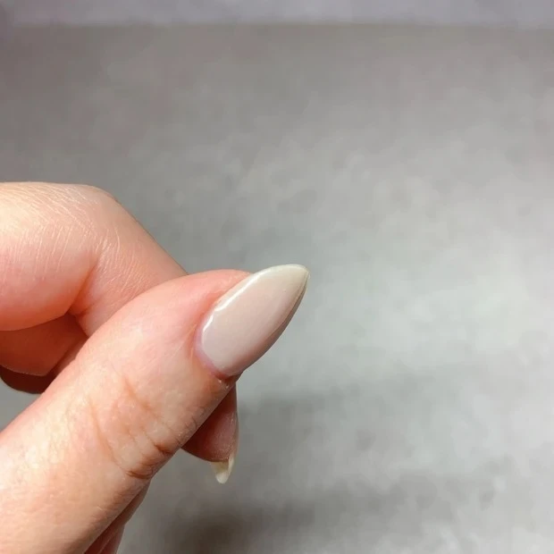 夏のジェルネイルシール_この後、塗って硬化して完成です。