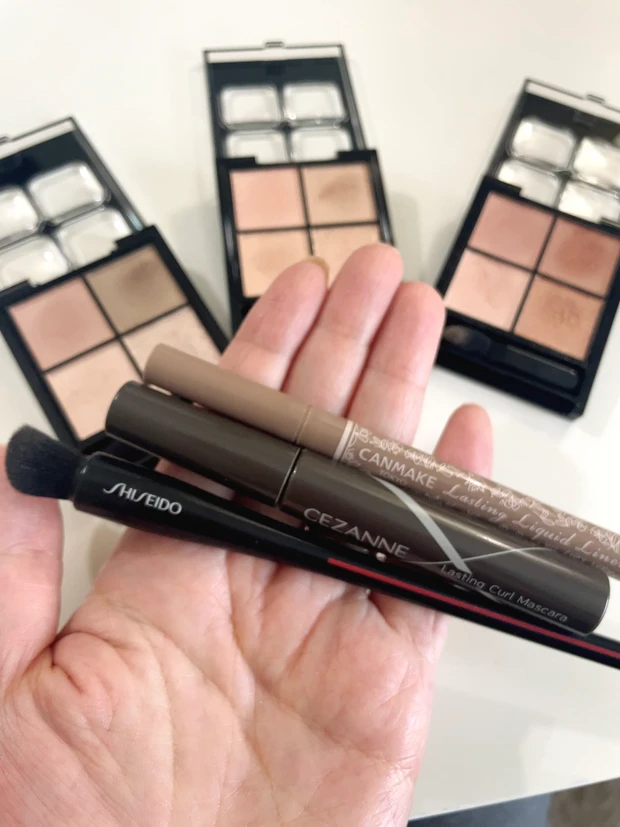 【ケイト】ポッピングシルエットシャドウ新色2色レビュー｜イエベブルベおすすめは？人気色とも比較_11