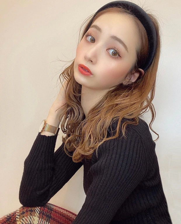 ウェーブ巻き モテ髪 髪型 ミディアム ロング