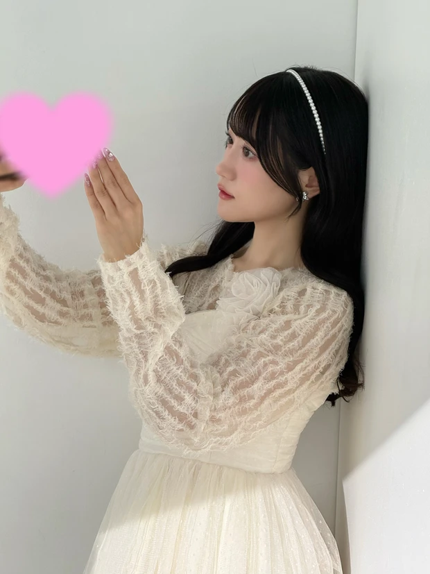 声優 小倉唯 自撮り風景