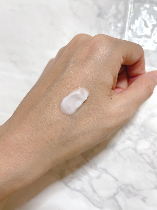 【Her lip to BEAUTY(ハーリップトゥ)】旅行やお出かけにおすすめ！MINI FAVORITES SET♡人気のボディクリーム・ボディーバーム・ポーチがセットで登場！_3_2