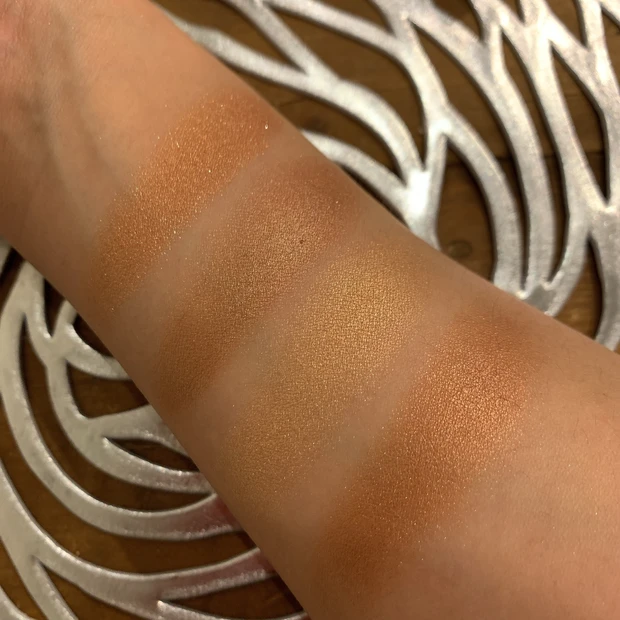 【DAISO限定品】GENE Tokyo リラクシーアイシャドウパレット 冬季限定　アイシャドウ使ってみた！_6