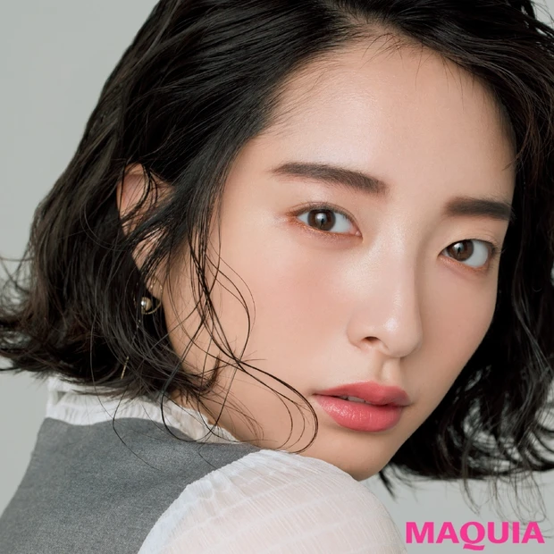 腫れぼったく見えがちな“幅狭二重”は、なじみ系カラーで目幅を拡大!