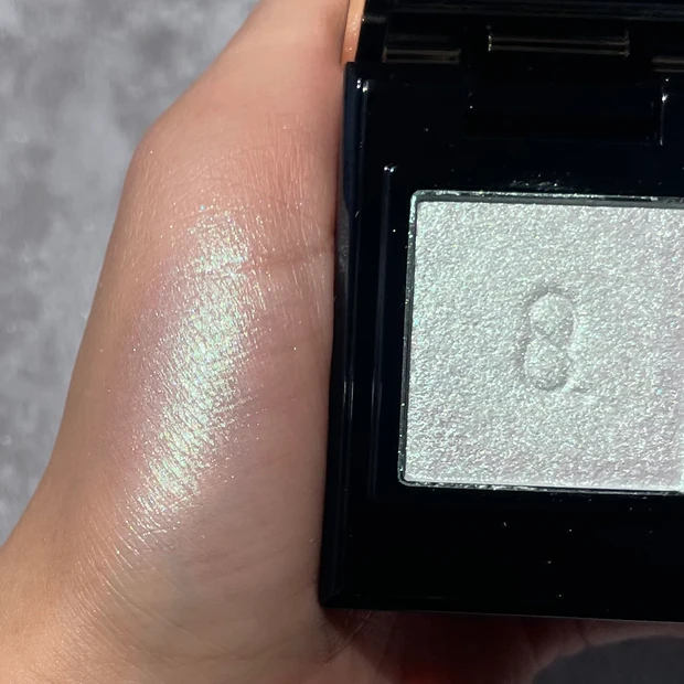 SUQQU新単色 モノルックアイズ【パーソナルカラー分析レビュー】_3