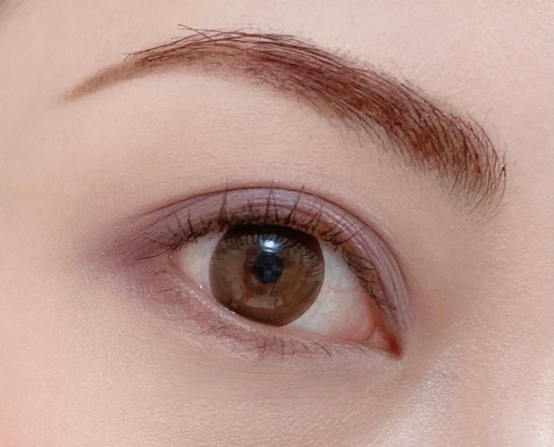 【2021秋コスメ】アンプリチュード コンスピキュアス ダブルアイズ&アイブロウ カラーマスカラで、"大人カラフル"な秋を纏う《アイメイク画像付き》_9_1