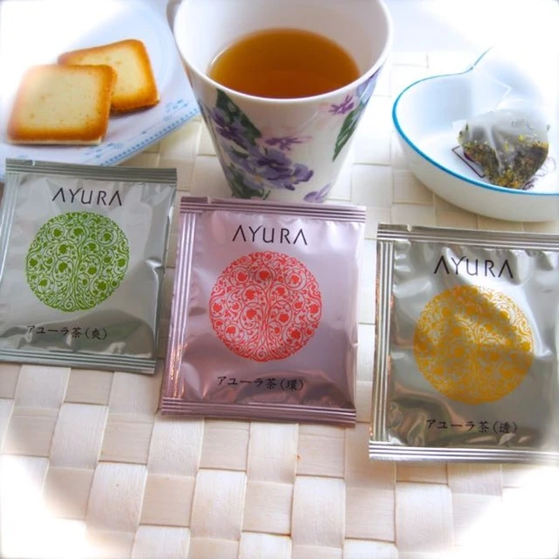 AYURAにはお茶もあるんです♡アユーラ茶（透）（環）（爽）3種類、色と香りも楽しめて心身に効く〜さすがコスメブランドの美容を意識したハーブティ。