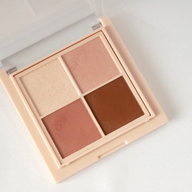 粘膜カラー メイク upink(ユーピンク) シャインオンステージアイパレット 01 Love Story