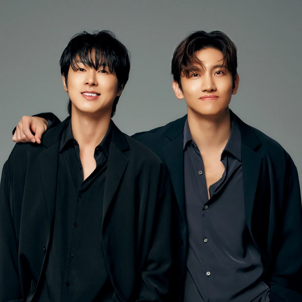 世界を魅了する東方神起にインタビュー。ユンホとチャンミンが語る年齢への向…
