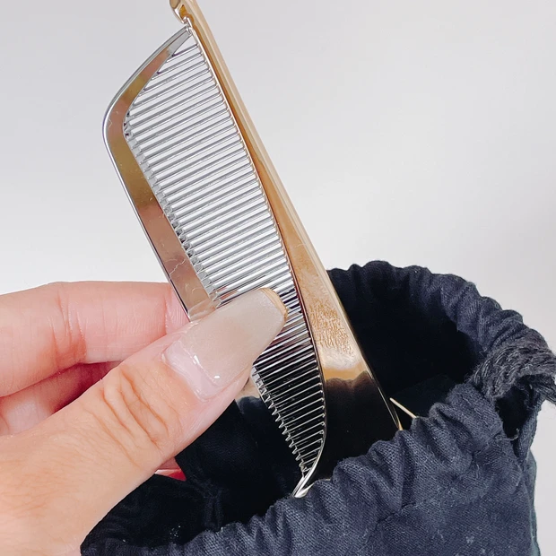 リファ ハートコームアイラ 持ち運びにも便利