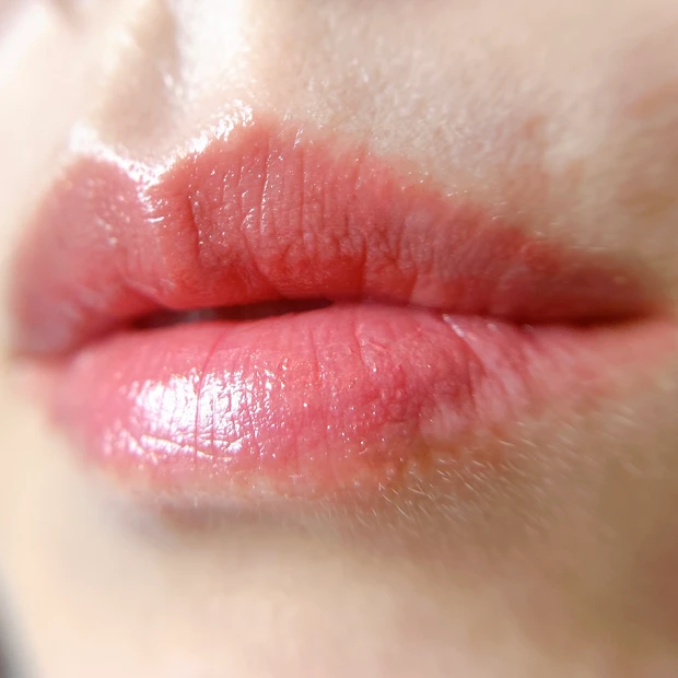 YSL ラブシャイン リップスティック スウォッチ