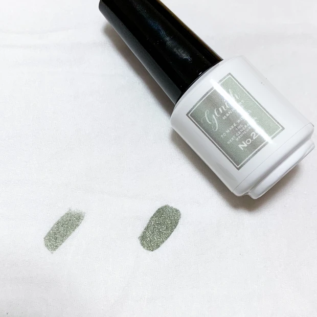 ブルベさんにオススメ♡手元を綺麗に見せて春も使えるグリーンネイル_2