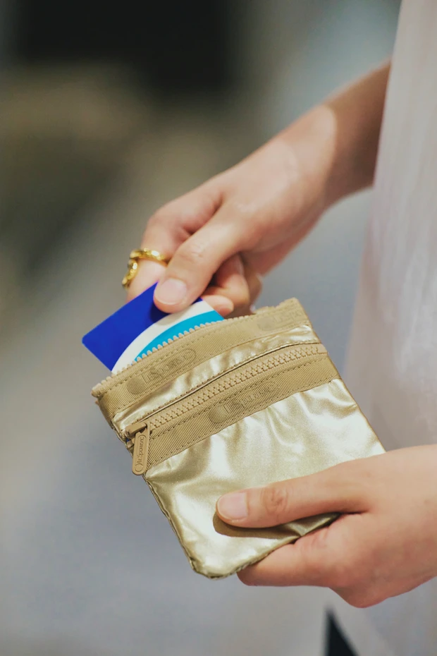 ZIP POUCH SET3 モデルカット②