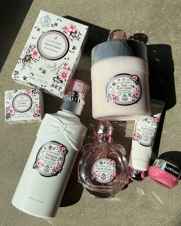 ジルスチュアート 20周年記念コレクション 第二弾