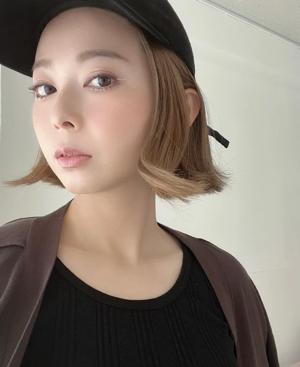 【毎日メイクもパーティメイクもこれ一つでOK🌹】ヴァレンティノビューティアイシャドウ_5_3