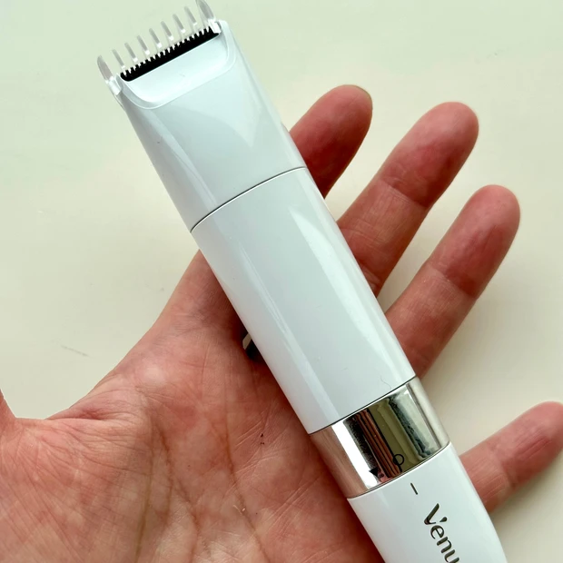 VIOケアどうしてる？電動で自然な長さに仕上げられるのはすごい！「ジレット ヴィーナスVIOヘア＆スキン」_5_1