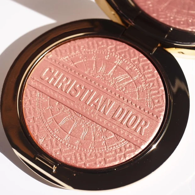 ディオールスキンフォーエヴァークチュールルミナイザー 002 コライユ ルミエール1