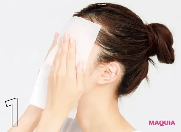 顔のテカリ防止 改善方法 Tゾーンや小鼻のテカリ対策に おすすめのベースメイクやスキンケアは マキアオンライン Maquia Online