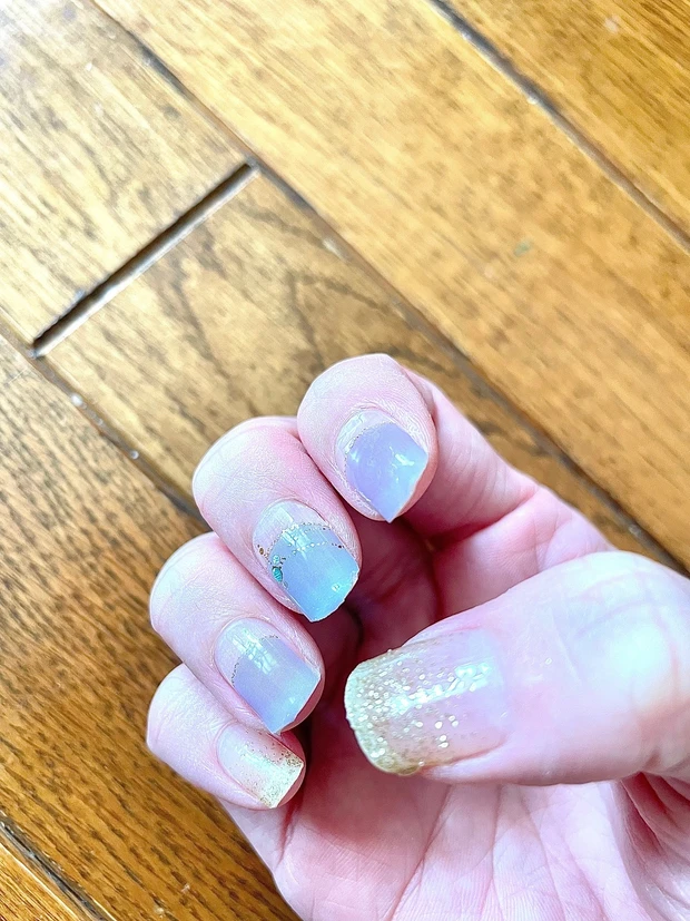 【セリアのネイルシールが使える！ジェルネイルのようなネイルシール】_7