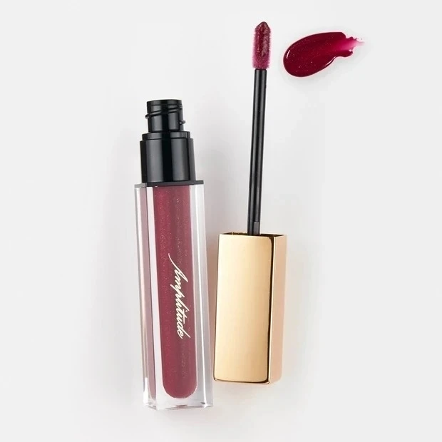 【おすすめリップグロス】山口真帆さんが選んだ2020年夏新色リップグロス_コンスピキュアス リップグロス 03 カシスローズ ￥4100／Amplitude（アンプリチュード）