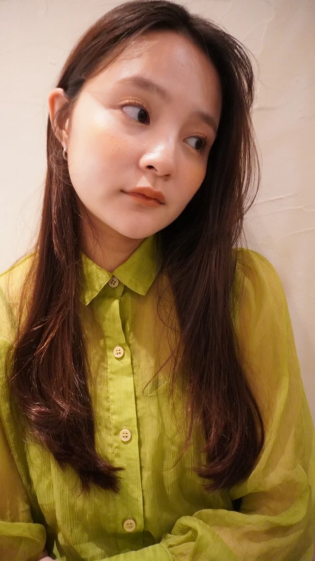 ヘアカタログ ロング ロングヘア 前髪あり スタイリング