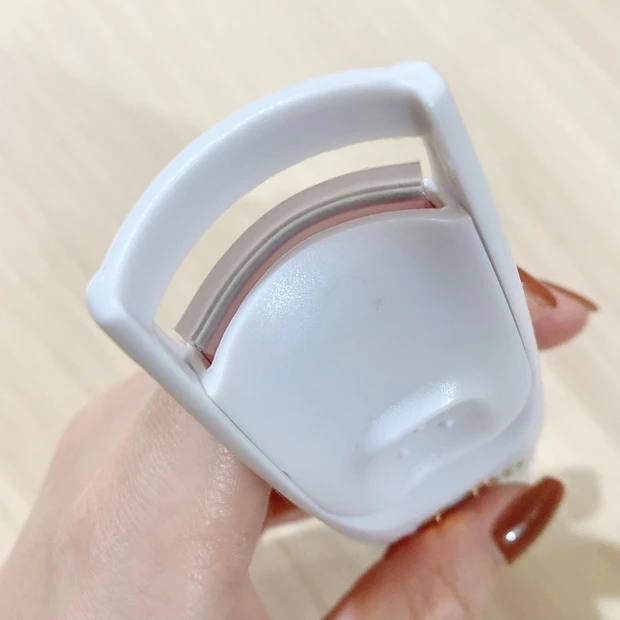 【これな〜んだ？】話題のあの美容アイテム、DAISOで買ってみた！仕上がり徹底検証_3_2