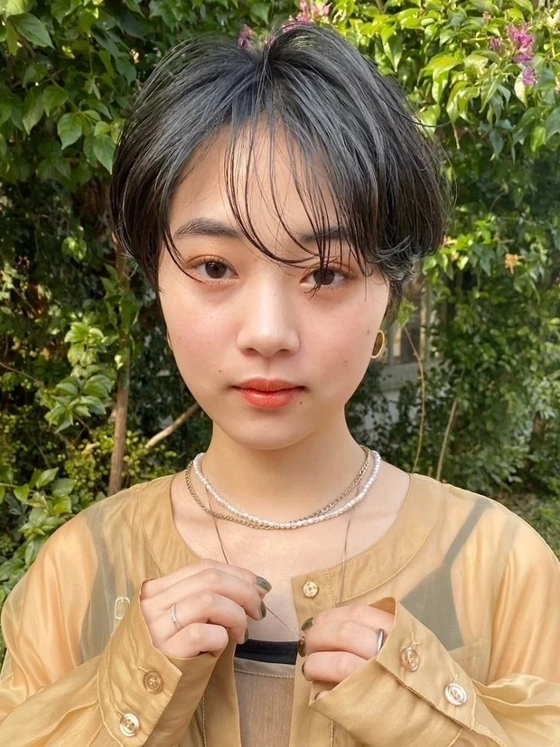 Belleの髪型・ヘアスタイルまとめ_ショートヘア_【ポイントはパーマ】地毛の質感チェンジ&毎日のお手入れ時短が叶う! マッシュショートヘア