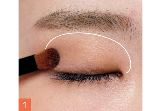 アイメイク 一重 長井かおり シャネル レ キャトル オンブル ブトン 219 アイホール